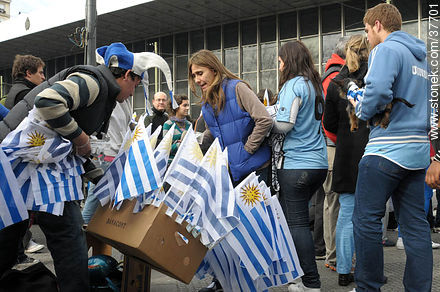 Festejos por el pasaje de Uruguay a los cuartos de final de la Copa del Mundo 2010 -  - URUGUAY. Foto No. 37701