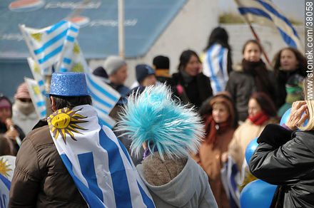 Recibimiento de la Selección Uruguaya de Fútbol en la rambla de Pocitos de Montevideo el 13 de Julio de 2010. -  - URUGUAY. Foto No. 38058