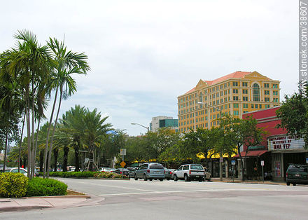 Miracle Mile, 24th Street - State of Florida - USA-CANADA. Photo #38607