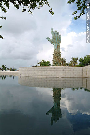 Memorial al Holocausto judío, en Miami Beach - Estado de Florida - EE.UU.-CANADÁ. Foto No. 38566