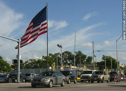 Avenida 42 (Le Jeune) en Coral Gables - Estado de Florida - EE.UU.-CANADÁ. Foto No. 38465