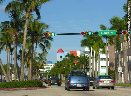 5th St and Lenox Ave. - State of Florida - USA-CANADA. Photo #38399