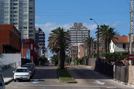 27th. Street - Punta del Este and its near resorts - URUGUAY. Photo #38855