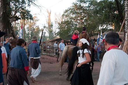 Artigas y su guardia - Departamento de Tacuarembó - URUGUAY. Foto No. 39750