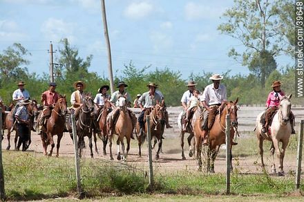 Riders in Patria Gaucha - Tacuarembo - URUGUAY. Photo #39648