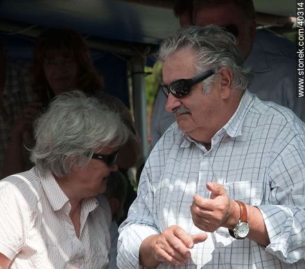 Presidente Mujica y Senadora Topolanski - Departamento de Tacuarembó - URUGUAY. Foto No. 40314