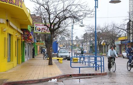 Calle Dieciocho de Julio - Departamento de Tacuarembó - URUGUAY. Foto No. 40459