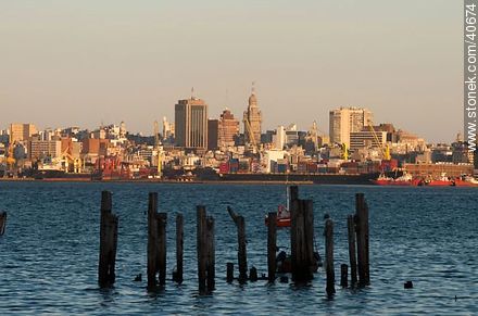 Bahía de Montevideo - Departamento de Montevideo - URUGUAY. Foto No. 40674