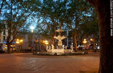 Plaza Constitución - Department of Montevideo - URUGUAY. Photo #40892