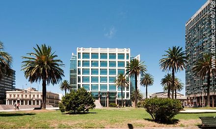 Plaza independencia. - Departamento de Montevideo - URUGUAY. Foto No. 40768