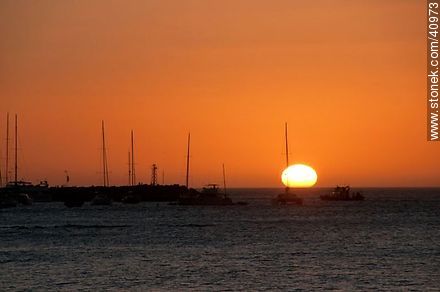 Sunset in Playa Mansa - Punta del Este and its near resorts - URUGUAY. Photo #40973