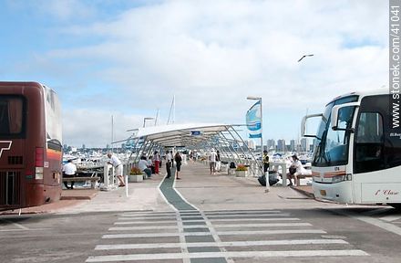 Buses with tourists - Punta del Este and its near resorts - URUGUAY. Photo #41041