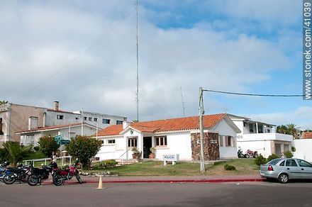 Seccional policial de Punta del Este - Punta del Este y balnearios cercanos - URUGUAY. Foto No. 41039