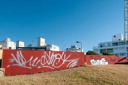 Grafittis - Punta del Este and its near resorts - URUGUAY. Photo #41275