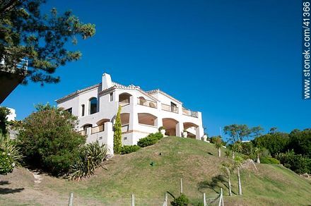 Residence in Punta Ballena - Punta del Este and its near resorts - URUGUAY. Photo #41366