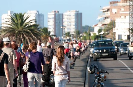 Tourists on boardwalk - Punta del Este and its near resorts - URUGUAY. Photo #41451