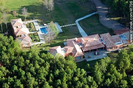 Mansion - Punta del Este and its near resorts - URUGUAY. Photo #41706