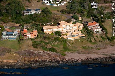 Residencias de Punta Ballena - Punta del Este y balnearios cercanos - URUGUAY. Foto No. 41678