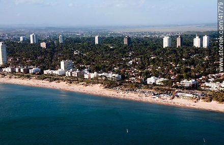 Costa de la playa Mansa. - Punta del Este y balnearios cercanos - URUGUAY. Foto No. 41779