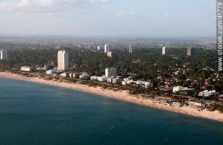 Costa de la playa Mansa. - Punta del Este y balnearios cercanos - URUGUAY. Foto No. 41778