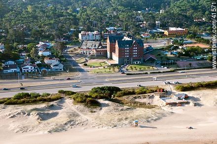 Brava beach. San Rafael Casino Hotel. - Punta del Este and its near resorts - URUGUAY. Photo #41571