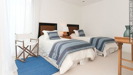 Dormitorio de residencia de verano puntaesteño - Punta del Este y balnearios cercanos - URUGUAY. Foto No. 41867
