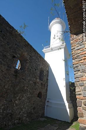 Ruins of the convent of San Francisco Javier. Lighthouse of Colonia del Sacramento. - Department of Colonia - URUGUAY. Photo #42027