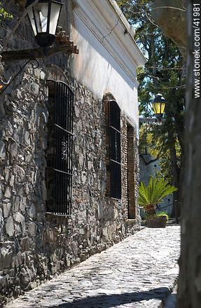 Stone houses. De San Antonio St. - Department of Colonia - URUGUAY. Photo #41981