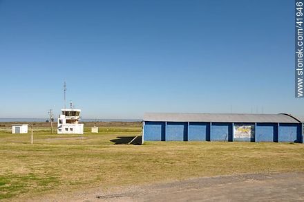Aeropuerto Internacional de Colonia, Laguna de los Patos. - Departamento de Colonia - URUGUAY. Foto No. 41946