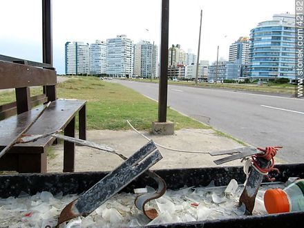 Remains of vandalism - Punta del Este and its near resorts - URUGUAY. Photo #42182