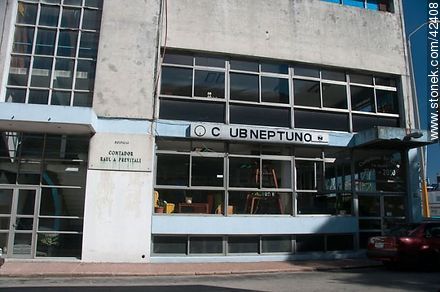 Club Neptuno en la Aduana - Departamento de Montevideo - URUGUAY. Foto No. 42408