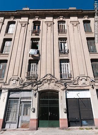 Palacio Colón at Cerrito St. - Department of Montevideo - URUGUAY. Photo #42631