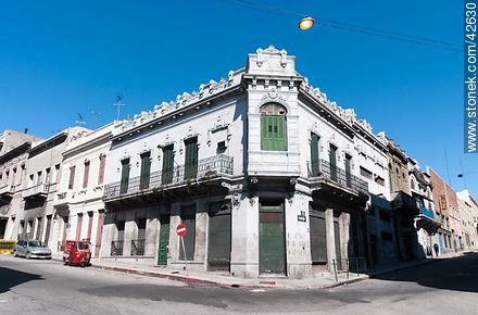 Corner Piedras and Juncal - Department of Montevideo - URUGUAY. Photo #42630