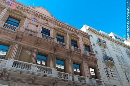 Old building at Misiones street.  - Department of Montevideo - URUGUAY. Photo #42551