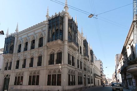 Junta Departamental de Montevideo at 25 de Mayo St.. - Department of Montevideo - URUGUAY. Photo #42491