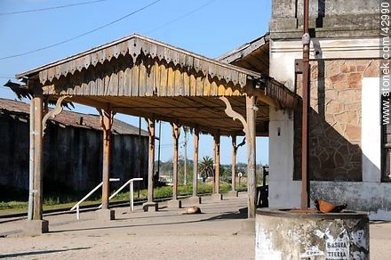 Estación de tren de Pando - Departamento de Canelones - URUGUAY. Foto No. 42990