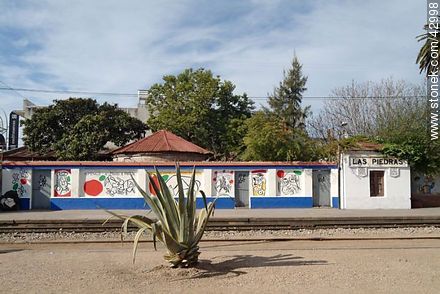 Estación de ferrocarril de Las Piedras - Departamento de Canelones - URUGUAY. Foto No. 42998