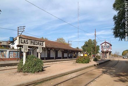 Estación de ferrocarril de Las Piedras - Departamento de Canelones - URUGUAY. Foto No. 42997