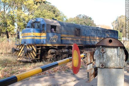 Locomotive in Peñarol - Department of Montevideo - URUGUAY. Photo #43106