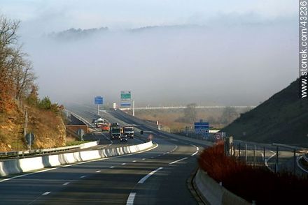 Autopista E70 al este - Aquitania - FRANCIA. Foto No. 43236