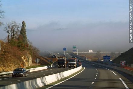 Autopista E70 al este - Aquitania - FRANCIA. Foto No. 43235