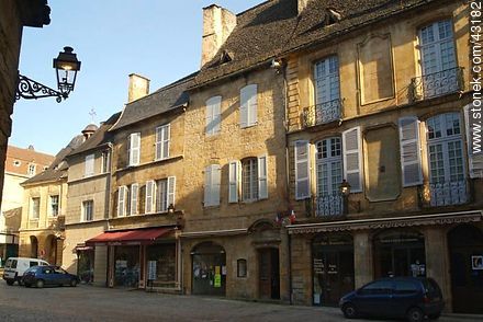 Sarlat-la-Canéda. Old City. - Region of Aquitaine - FRANCE. Photo #43182