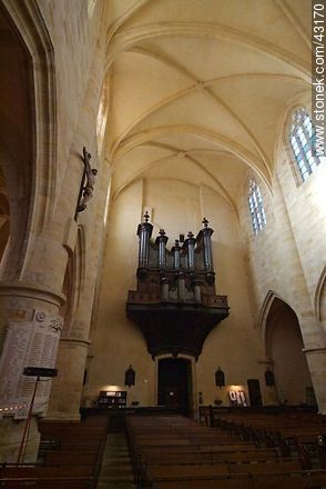 Sarlat-la-Canéda. Interior of the Cathedral of Saint Sacerdos. - Region of Aquitaine - FRANCE. Photo #43170