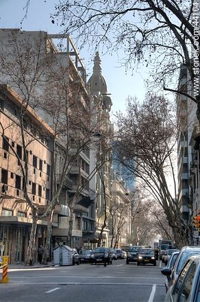 Yaguarón and San José streets - Department of Montevideo - URUGUAY. Photo #44104