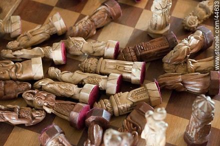 Piezas de ajedrez caídas -  - IMÁGENES VARIAS. Foto No. 44633
