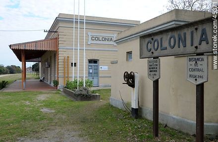 Ex estación de trenes de Colonia - Departamento de Colonia - URUGUAY. Foto No. 45371