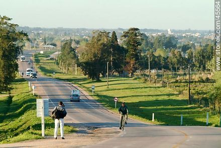 Route 101. - Department of Canelones - URUGUAY. Photo #45564