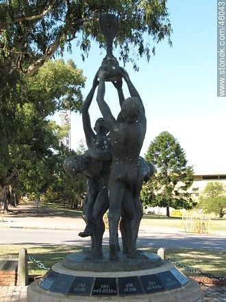 Monumento recordatorio de los campeonatos mundiales de fútbol - Departamento de Montevideo - URUGUAY. Foto No. 46043