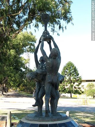 Monumento recordatorio de los campeonatos mundiales de fútbol - Departamento de Montevideo - URUGUAY. Foto No. 46041
