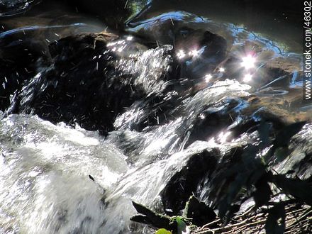 Agua fresca de manantial -  - IMÁGENES VARIAS. Foto No. 46302